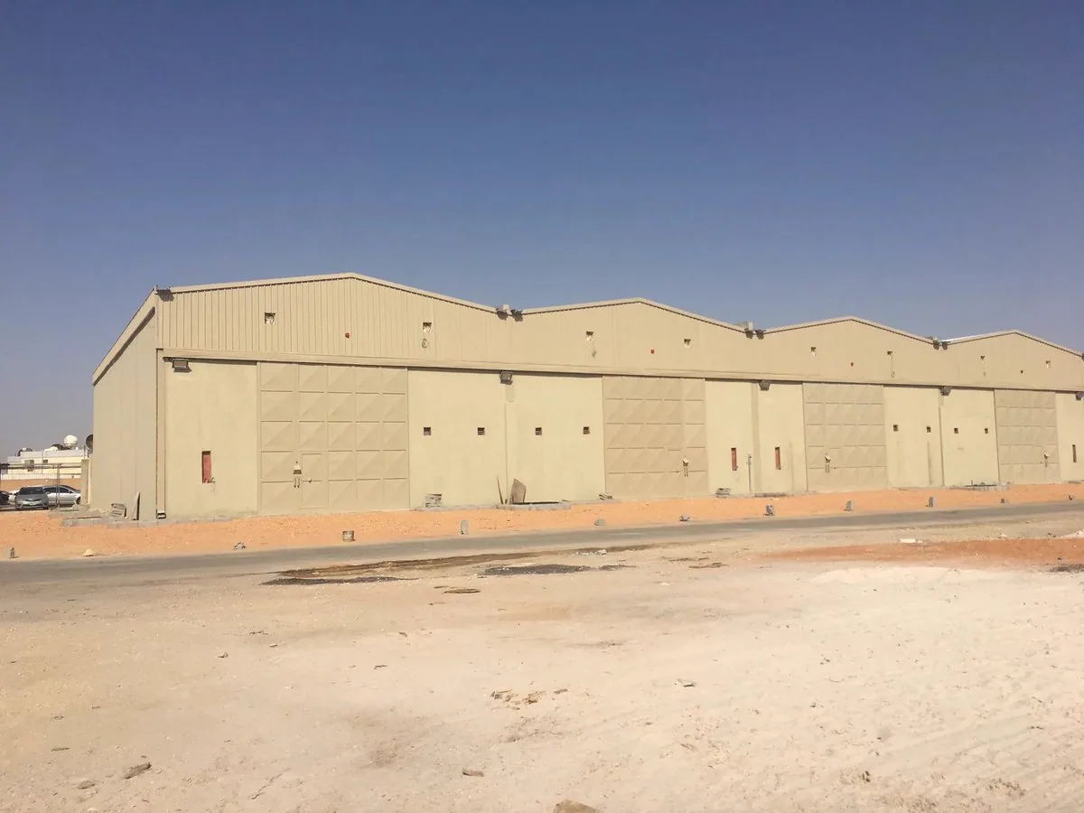 صف هناجر بواجهة موحّدة